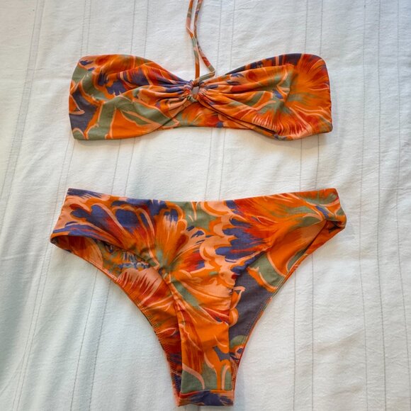 Mikoh XL Bikini Set in Vivid Floral - Malua Top and Noam Bottom - Picture 8 of 8